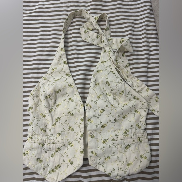 Lulus Tops - Lulu's Cream Halter Vest